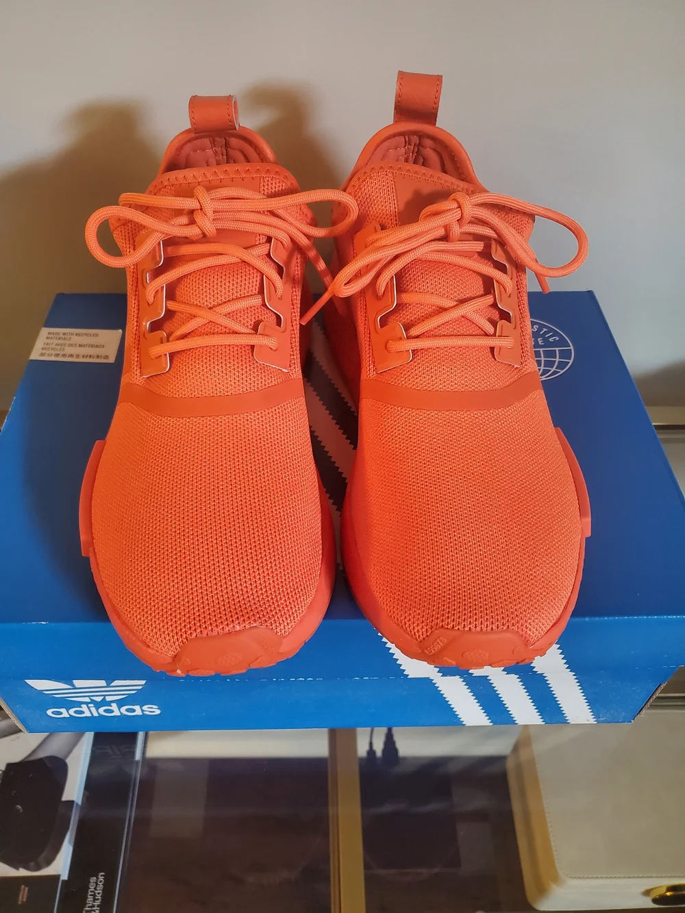 adidas eye catching